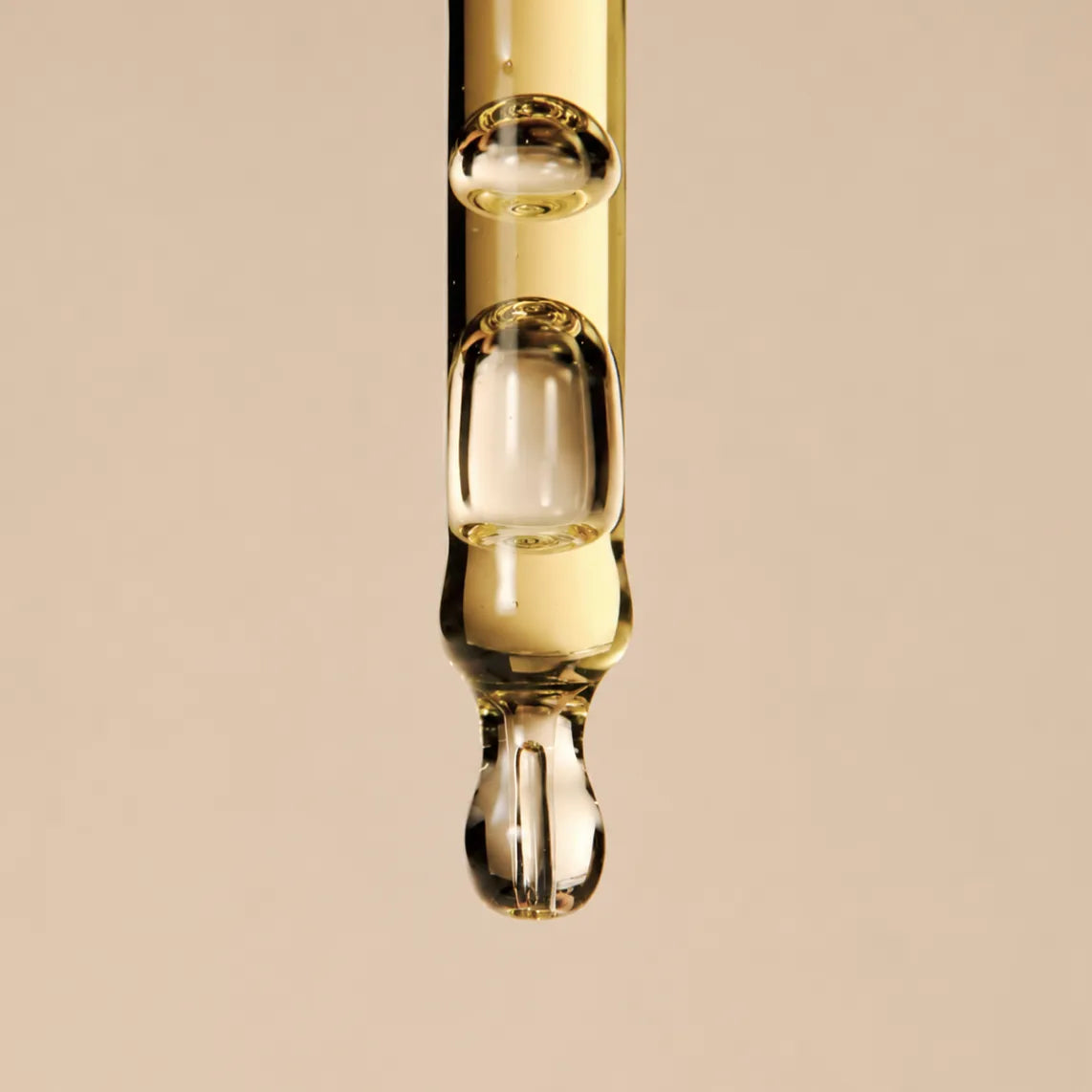 Eyedropper with anti-oxidant formula
